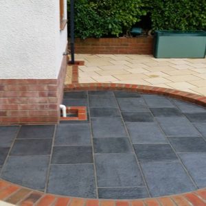 Landscaped garden with Pointfix